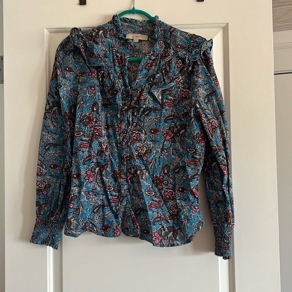 M - EUC Loft Top